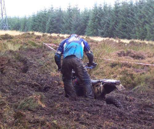 Ally Gordon Who put that rut there.jpg (211419 bytes)