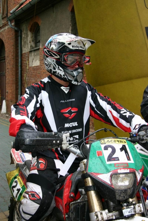 ricky uem2.jpg (305987 bytes)
