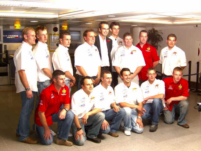 ISDEteam07.jpg (273950 bytes)