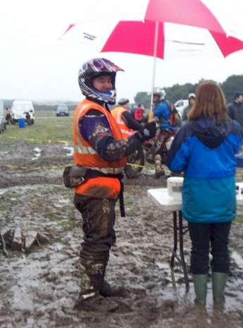 loch 5 the almighty brolly dolly.jpg (313943 bytes)